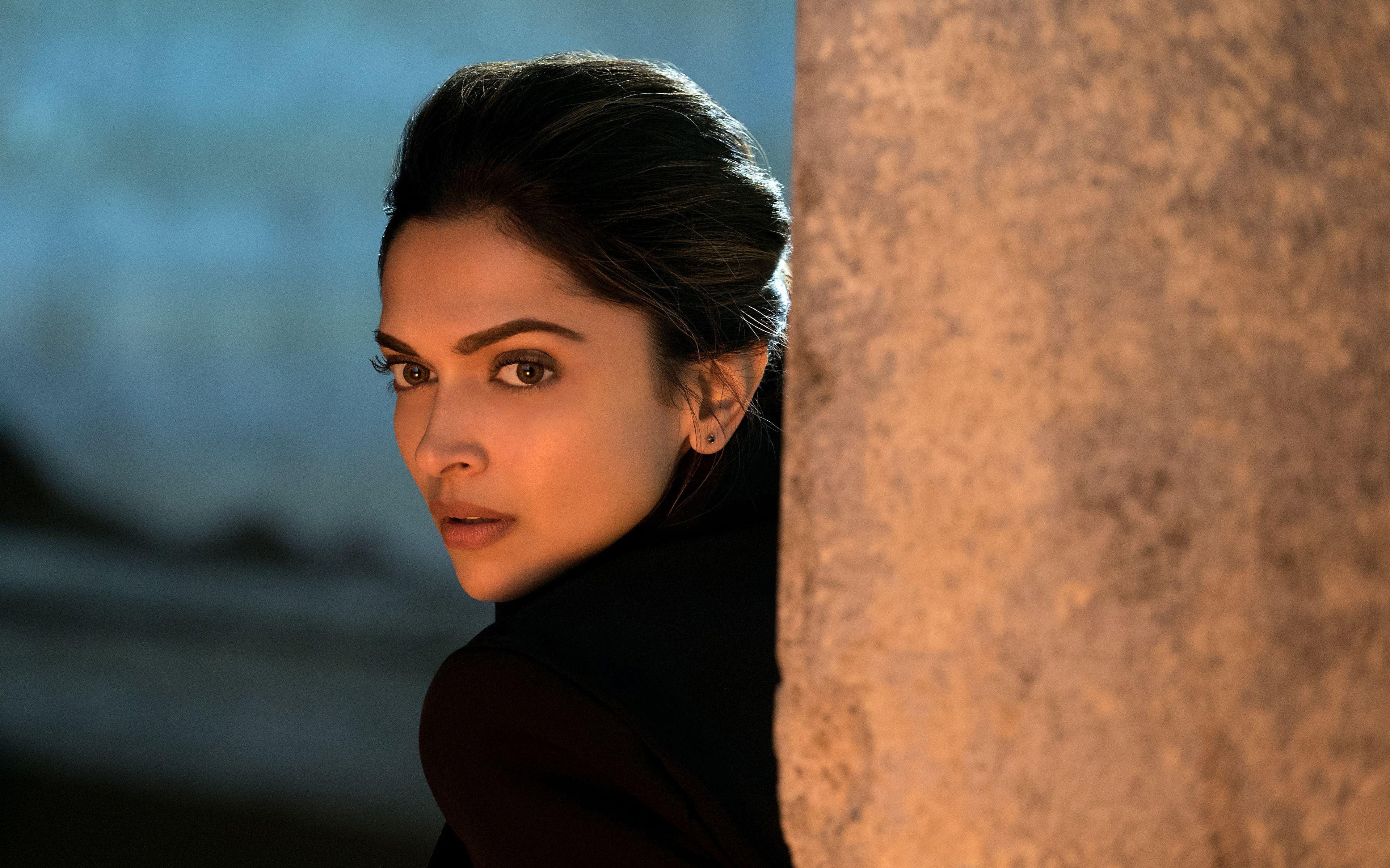 3840x2400 Download wallpaper Deepika Padukone, 4k, portrait, photohoot