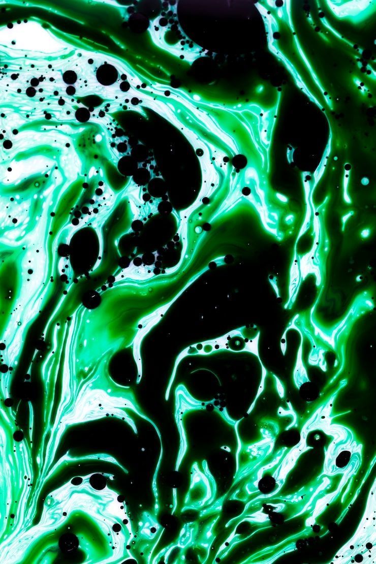 740x1110 Green bioluminescent chrometype Image
