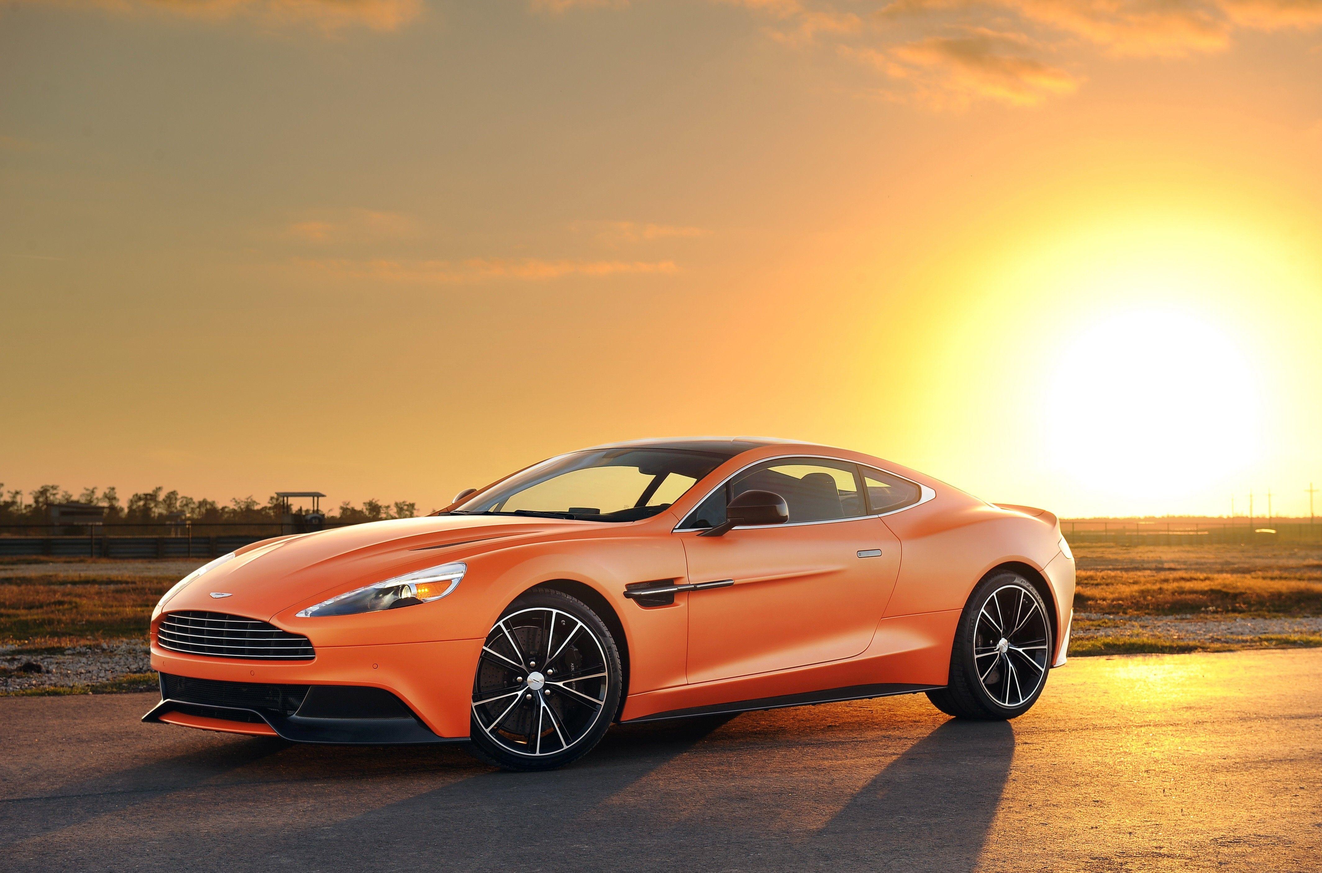4256x2810 Aston Martin Vanquish Wallpaper