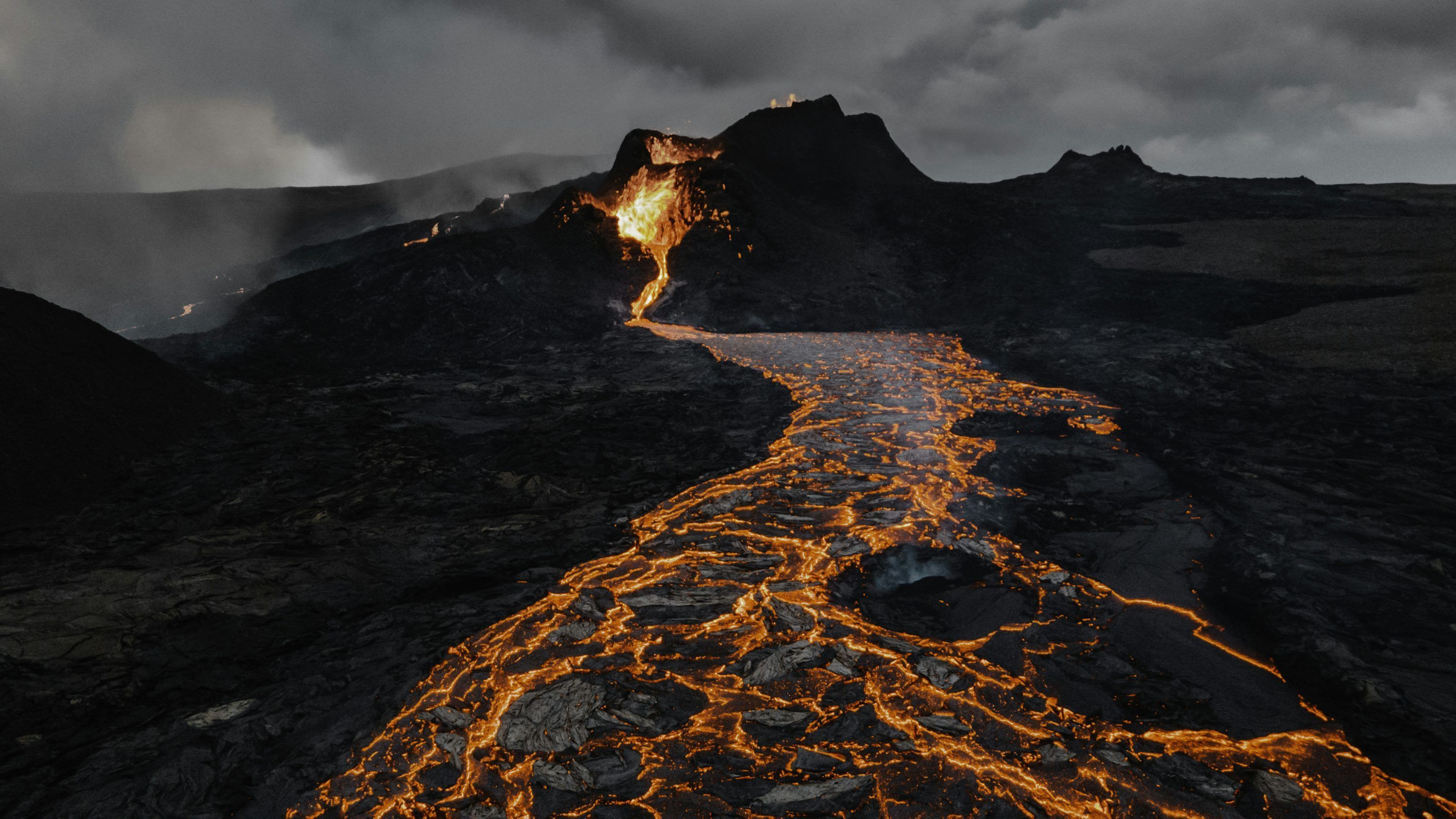 3000x1688 Volcano Picture. Download Free Image