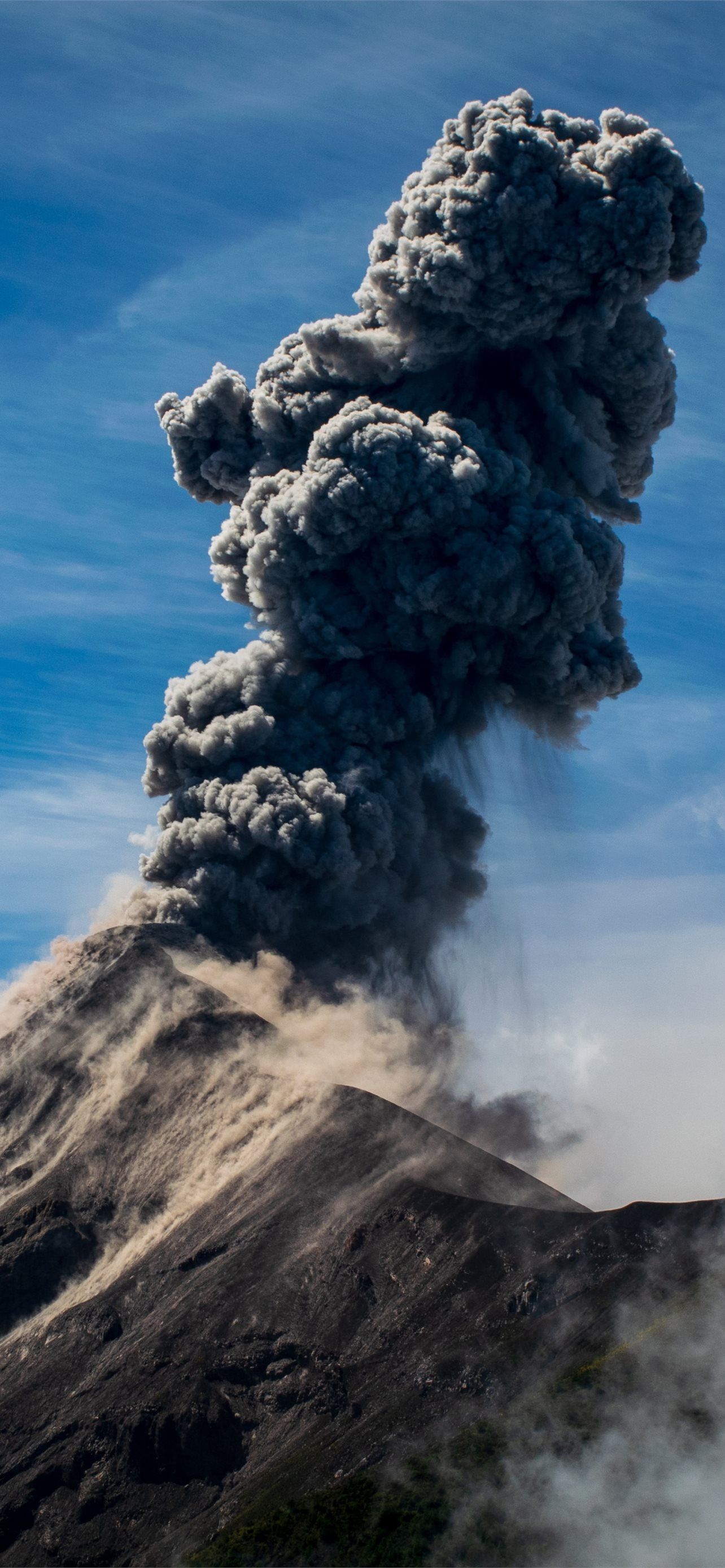 1284x2778 Clouds volcano dark eruption nature Samsung Galaxy. iPhone Wallpaper Free Download