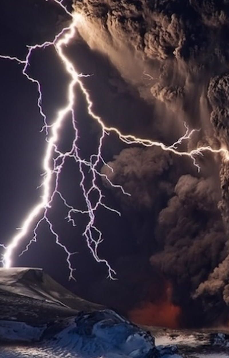 800x1249 Volcanic eruption, lightning, volcano, HD phone wallpaper