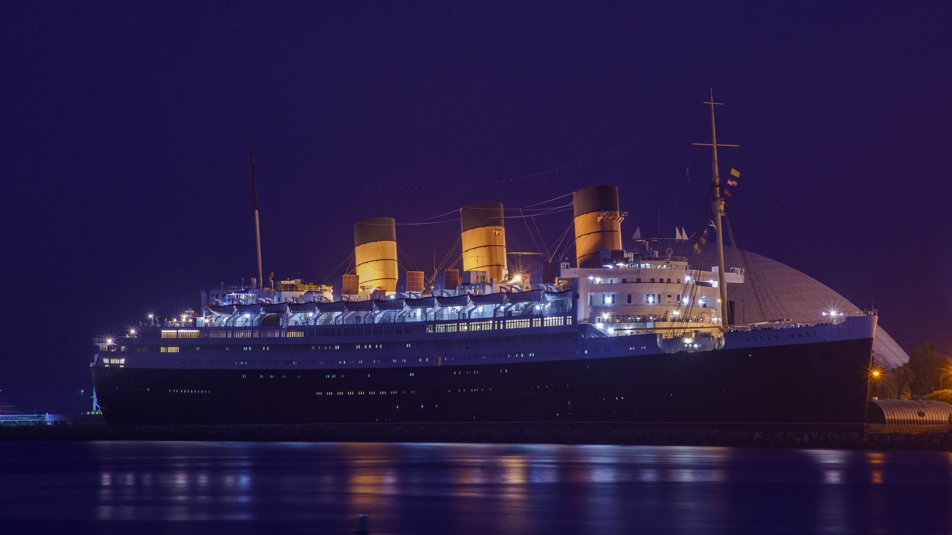 1920x1080 Bing HD Wallpaper Oct 2025: Night view of the RMS Queen Mary, Long Beach, California Wallpaper Gallery