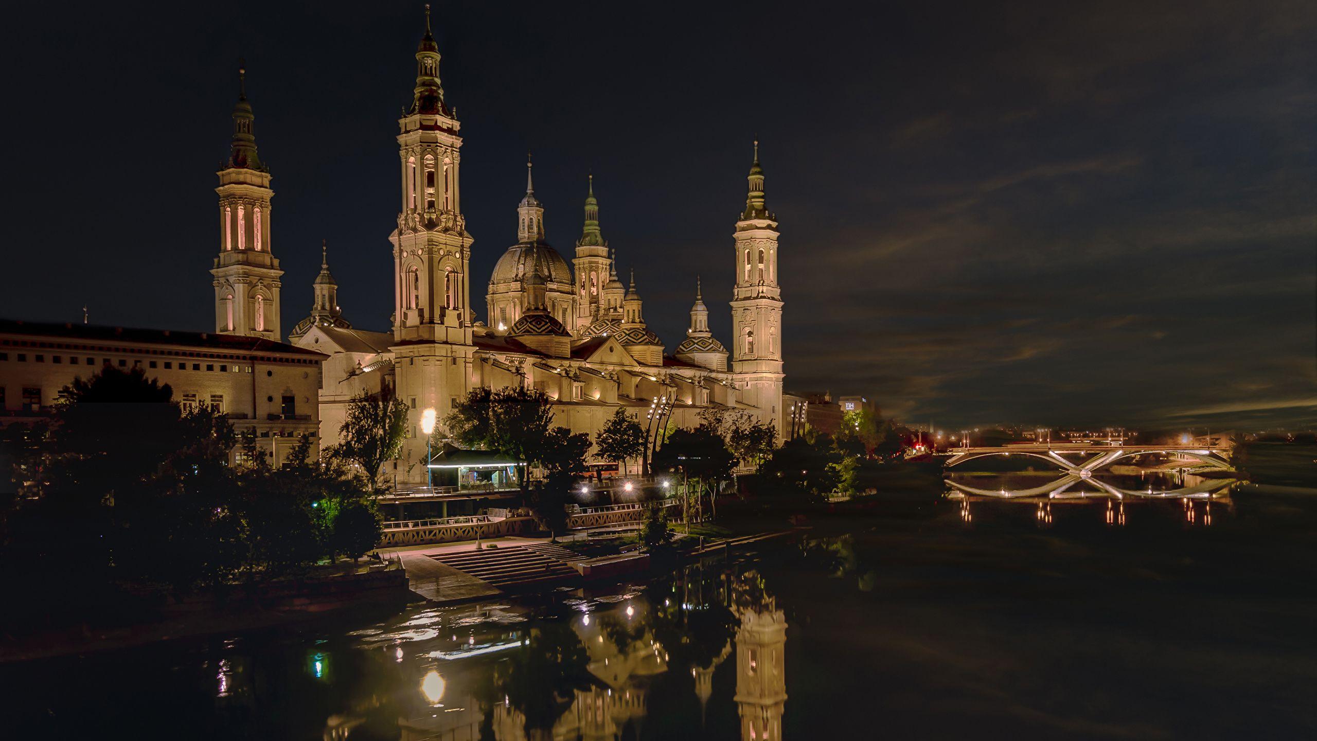2560x1440 Picture Spain Zaragoza river night time Cities Houses 2560x1440