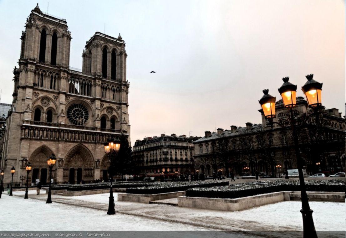 1106x760 Landscape Nature Notre Dame Paris Street Light Wallpaper