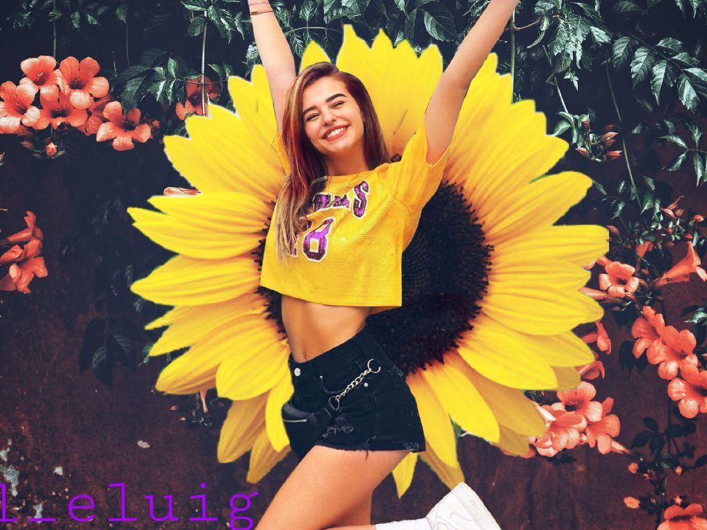 1024x768 Lea Elui Wallpaper