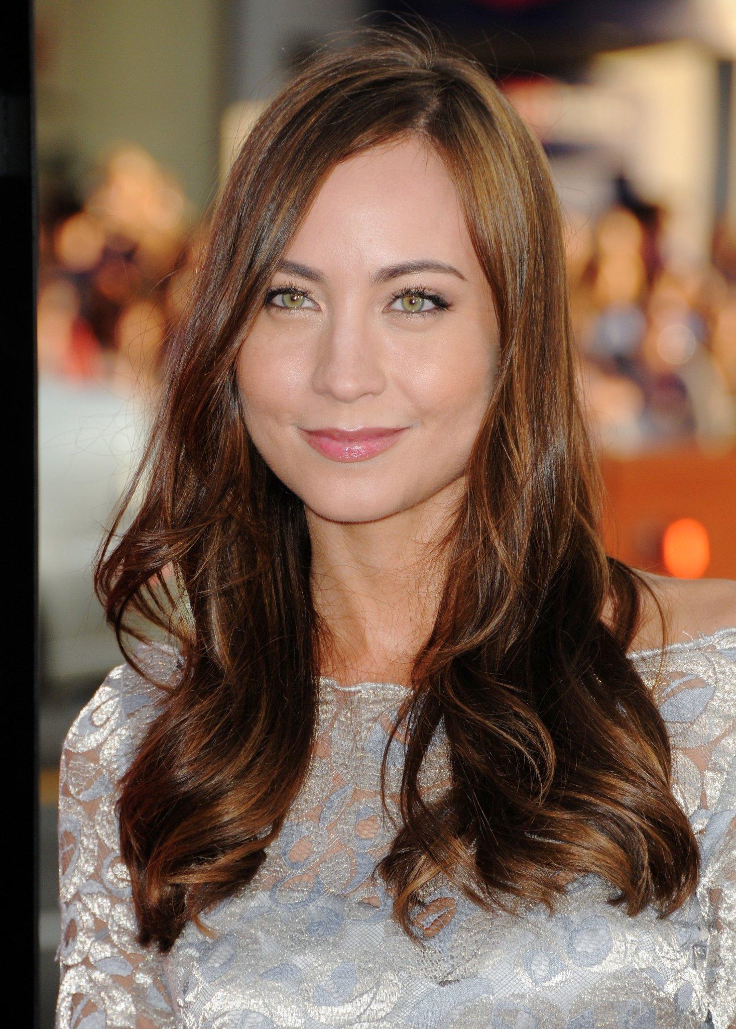 Courtney Ford Wallpapers Top Free Courtney Ford Backgrounds Wallpaperaccess