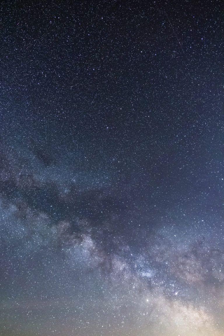 768x1152 Milky Way Galaxy Free Photo