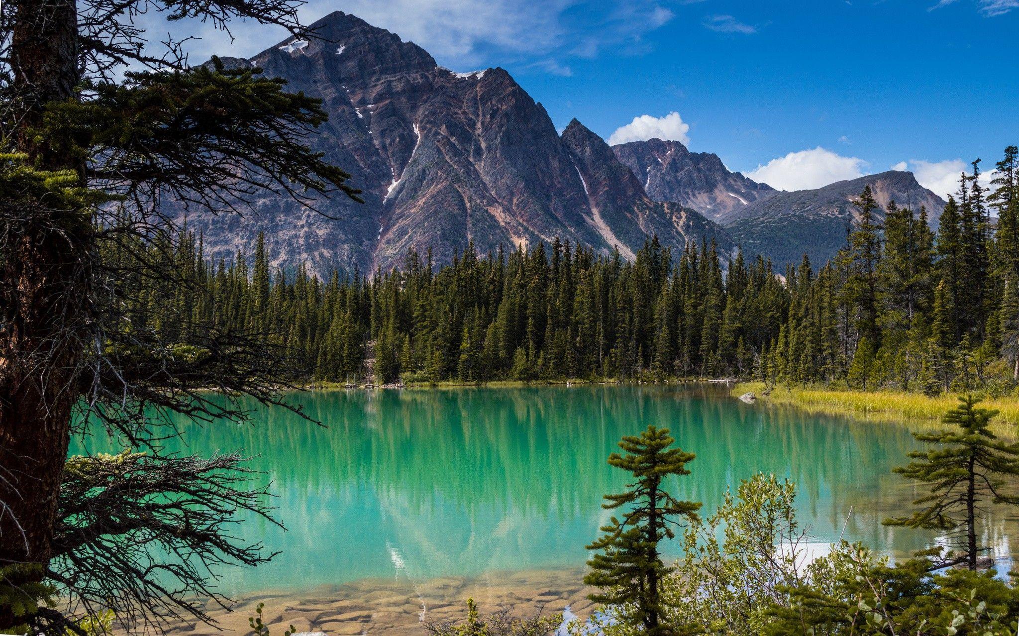 2048x1278 Lakes: Trees Mountains Forest Lake Awesome Nature Wallpaper Free