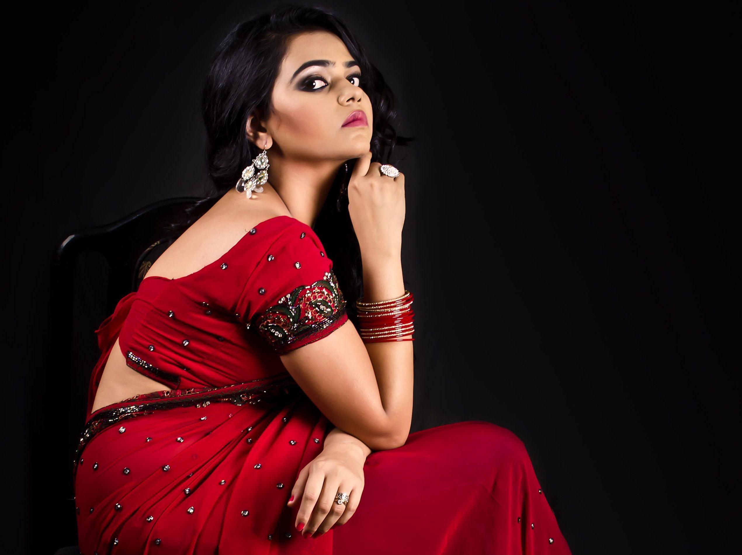 2540x1900 Indian Girl HD Desktop Wallpaper 20988
