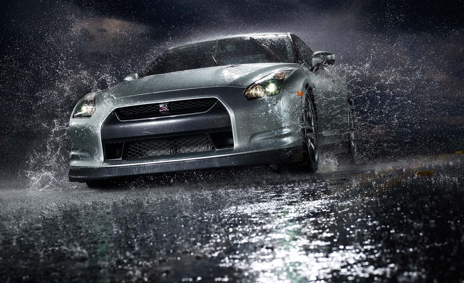 1920x1170 HD Car Wallpaper For Desktop
