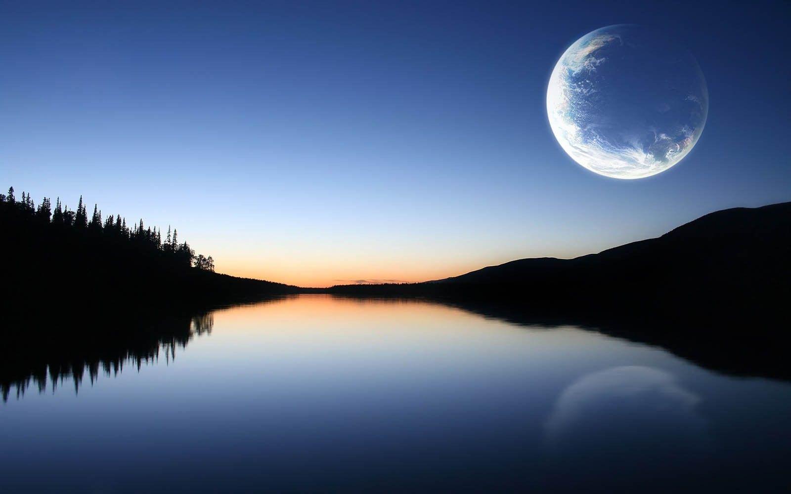1600x1000 Moon Desktop Wallpaper 32569