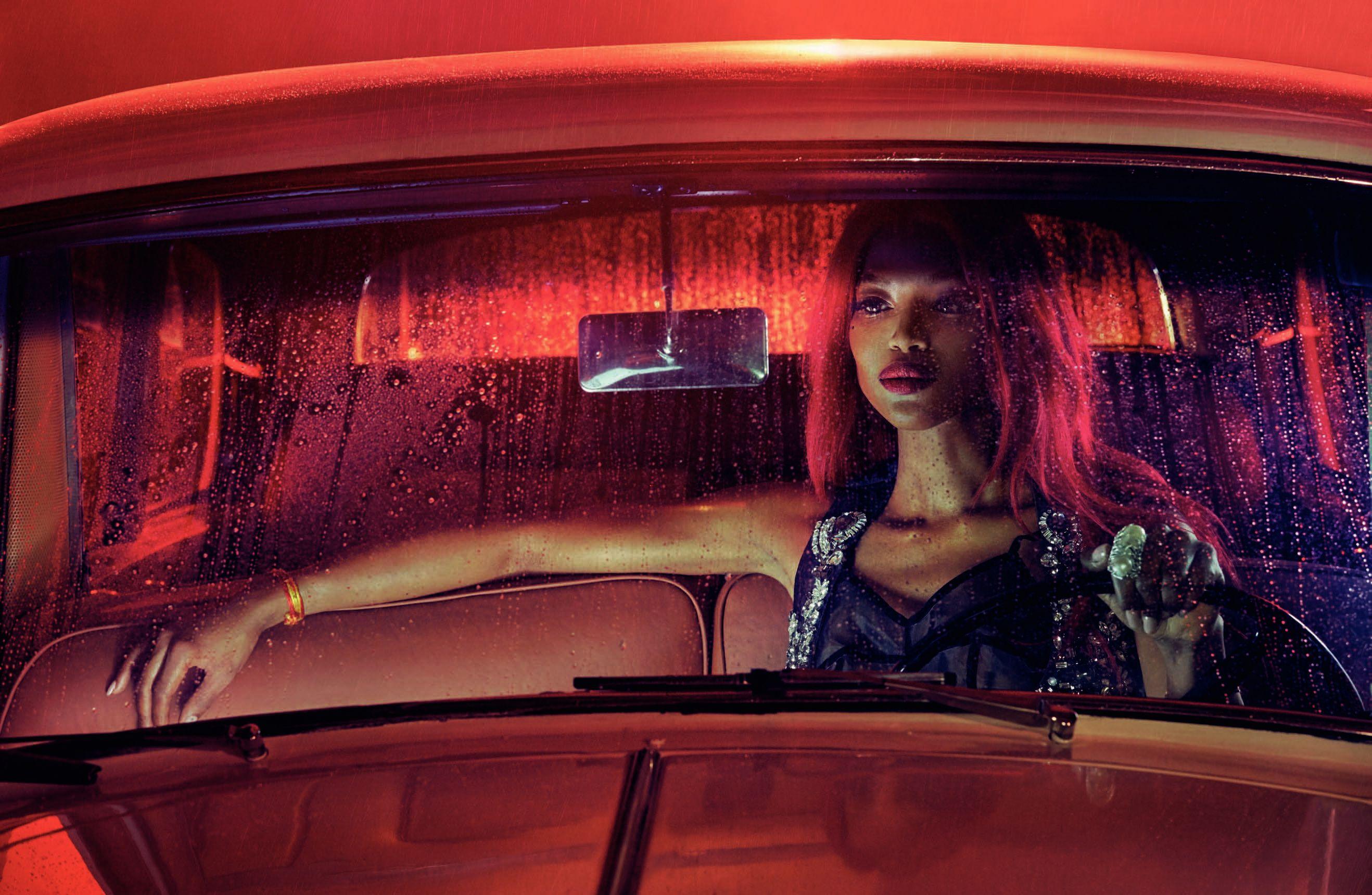 2636x1720 Naomi Campbell HD Wallpaper