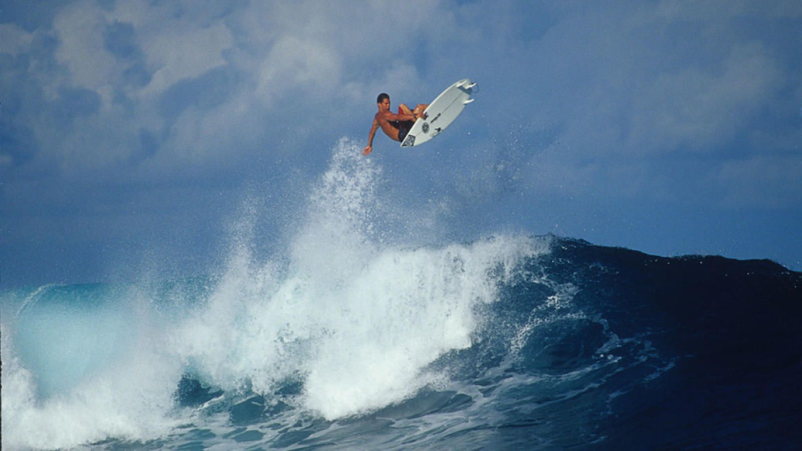 1600x900 Andy Irons: Kissed