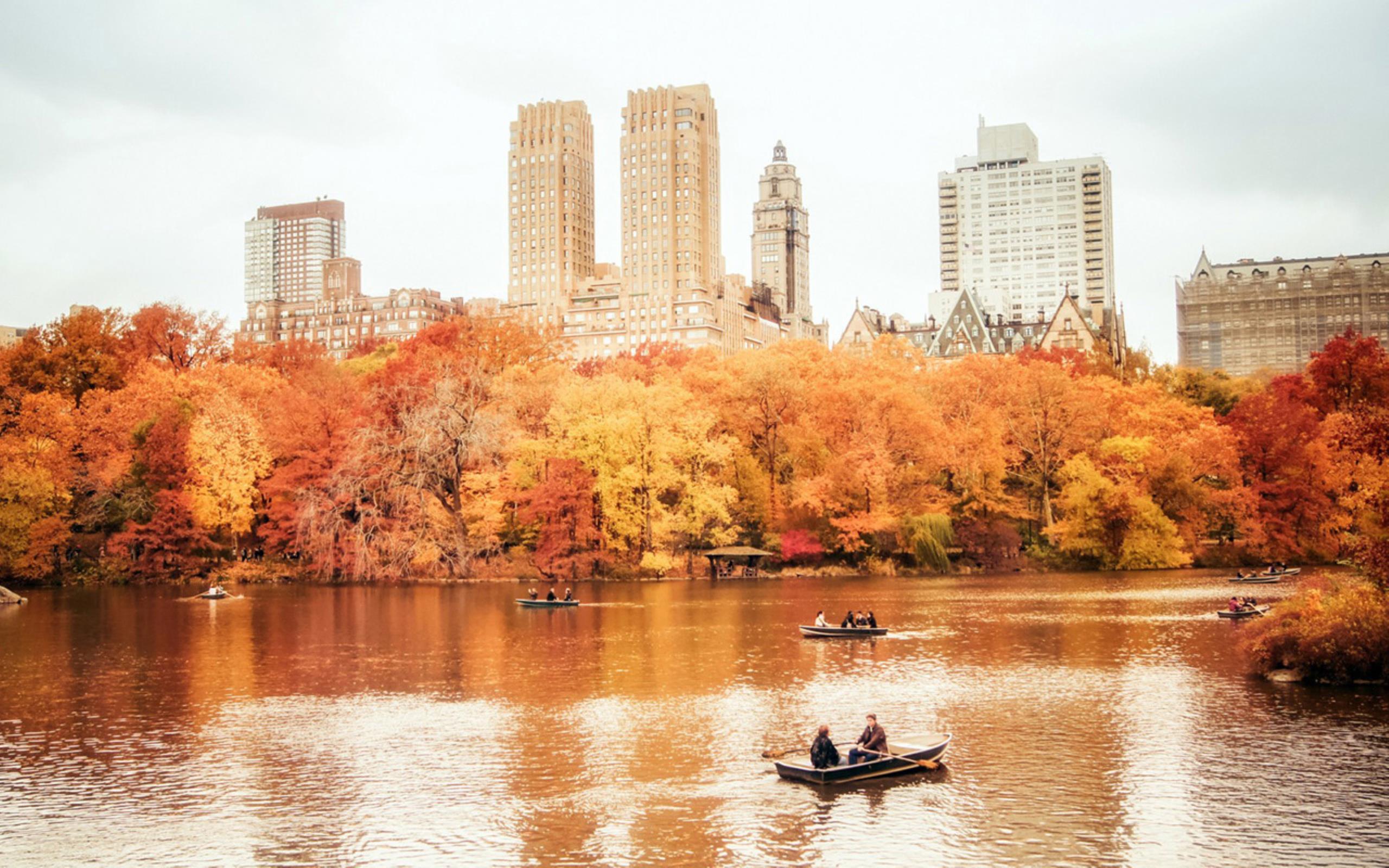 2560x1600 Fall City Background. Fall Wallpaper