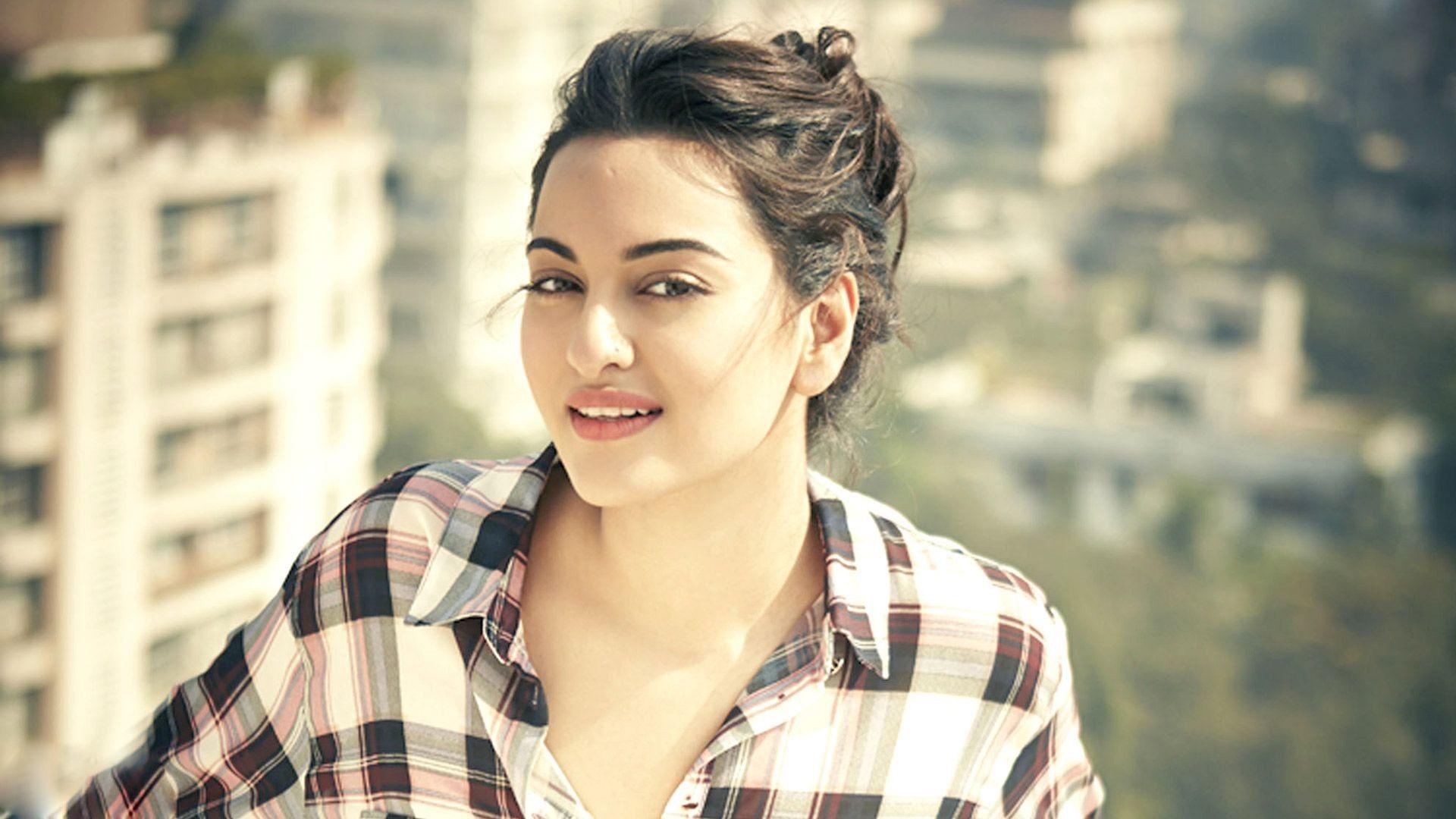 1920x1080 HD Wallpaper of Bollywood Actress