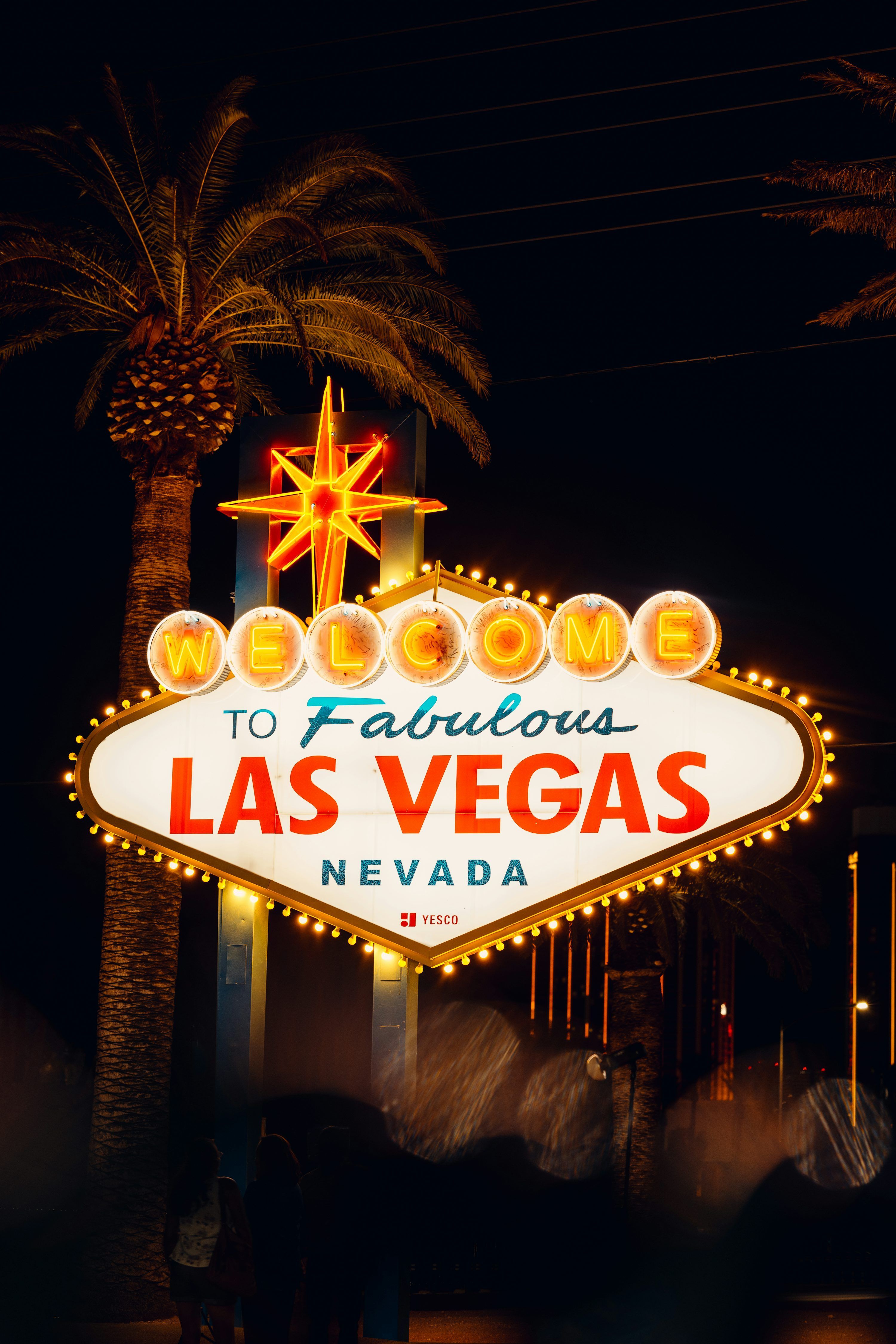 3000x4500 A neon sign that says welcome to fabulous las vegas nevada photo