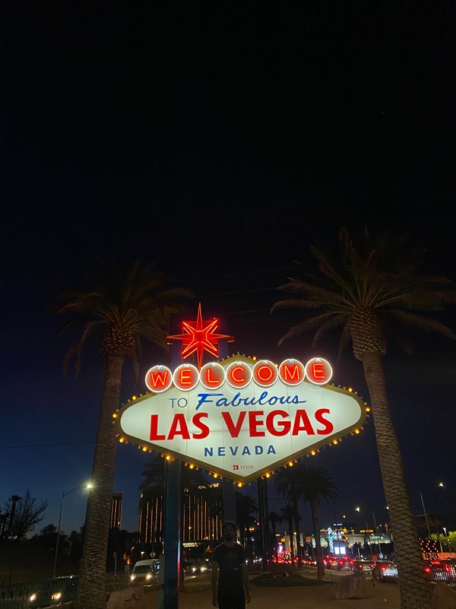 900x1200 Las Vegas iPhone Wallpaper