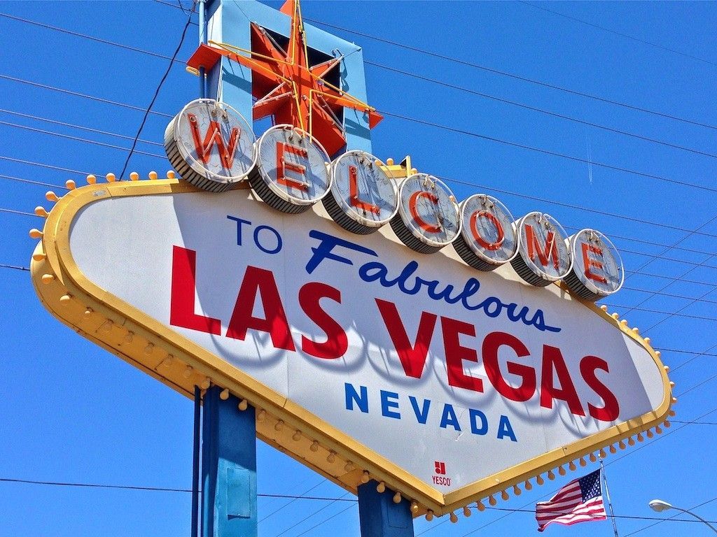 1024x768 Welcome to Fabulous Las Vegas Sign