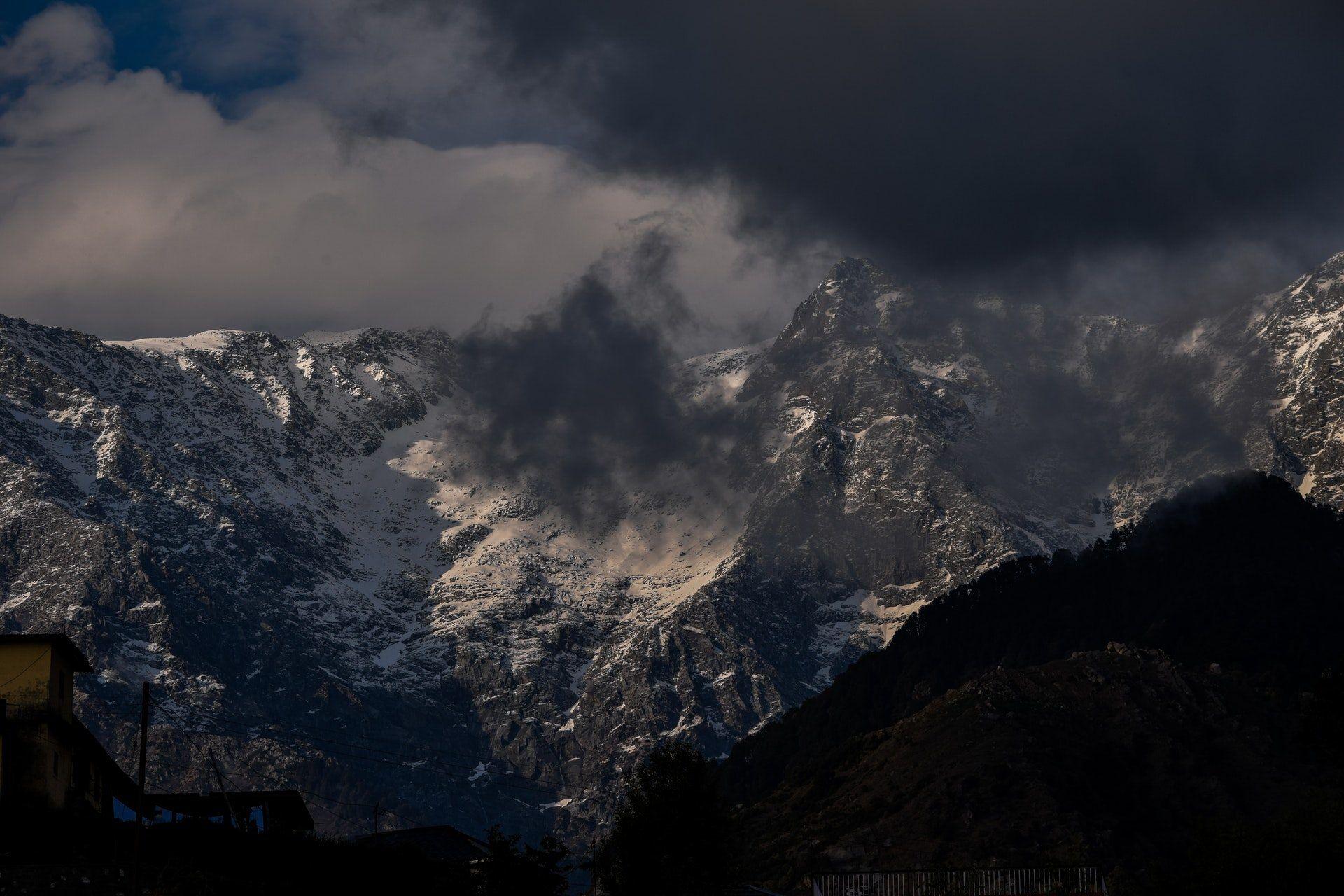 1920x1280 Awesome Dark Mountain Wallpaper Cover With Black Cloud, HD