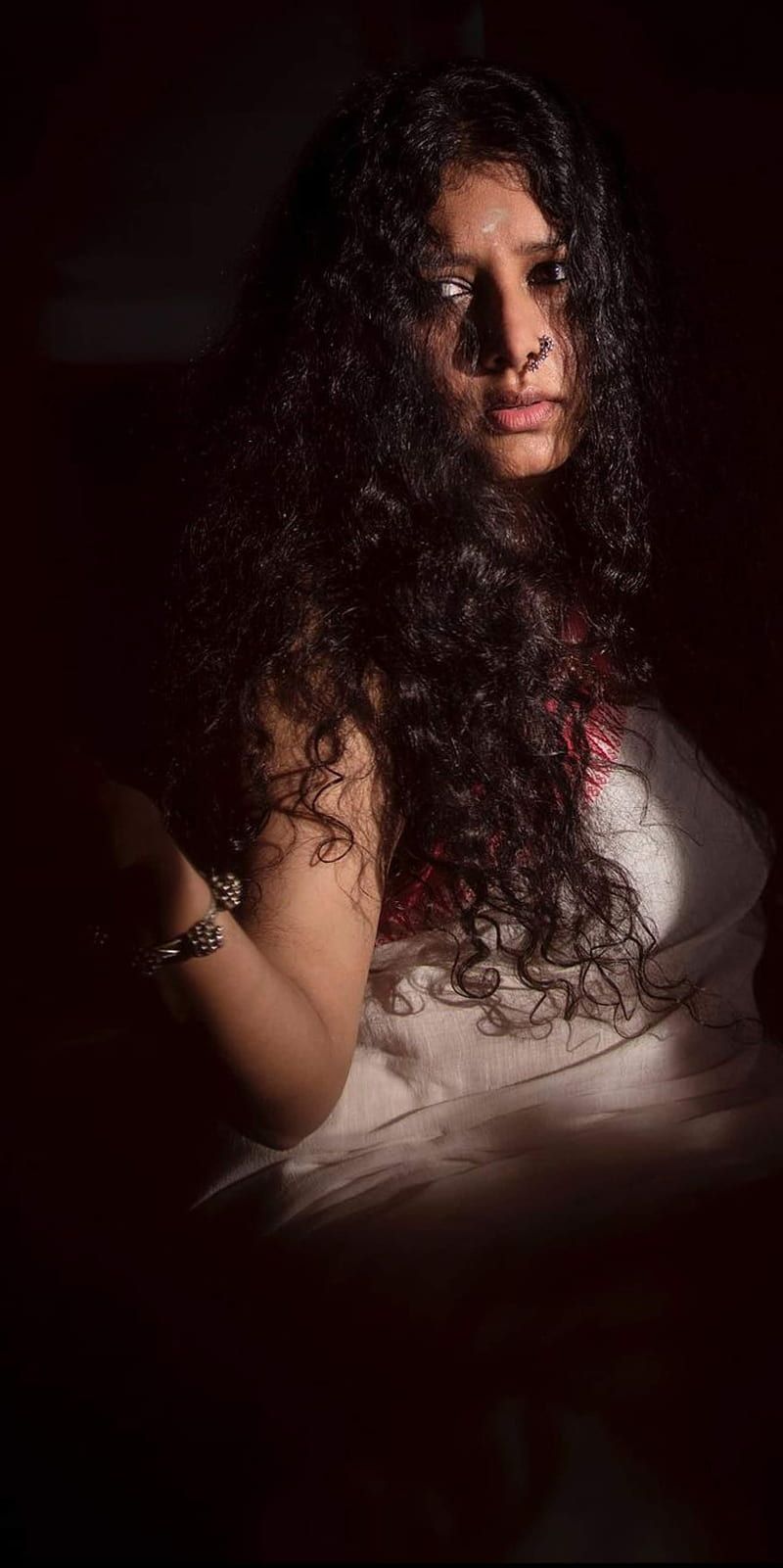 800x1601 Anumol, actress, mollywood, HD phone wallpaper