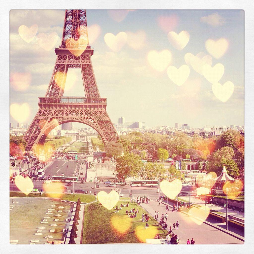 1024x1024 Paris © Bailey Paris free puzzle on Newcastlebeach 2020