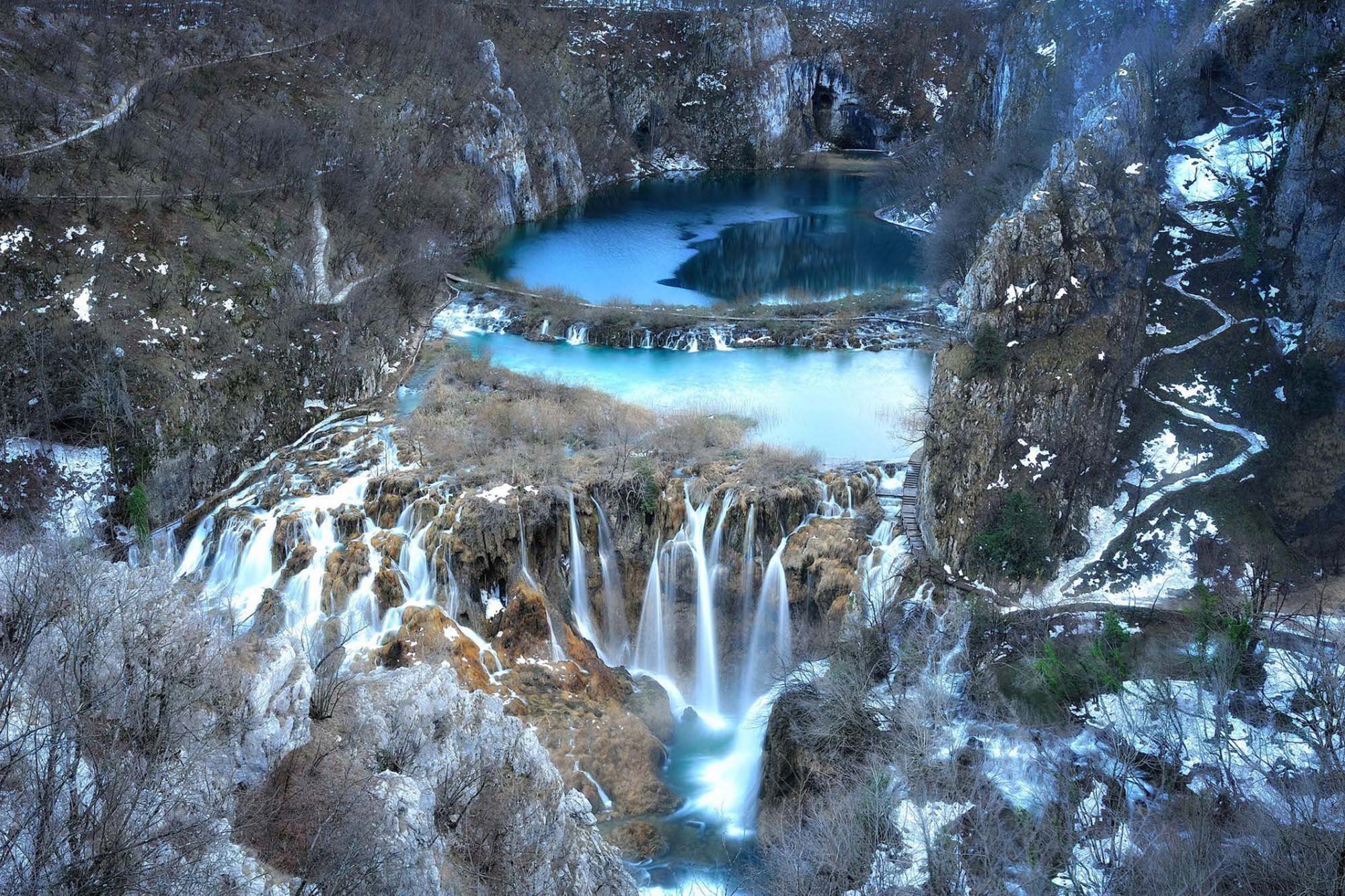 2000x1333 Visit Plitvice in winter when it's covered in snow and ice