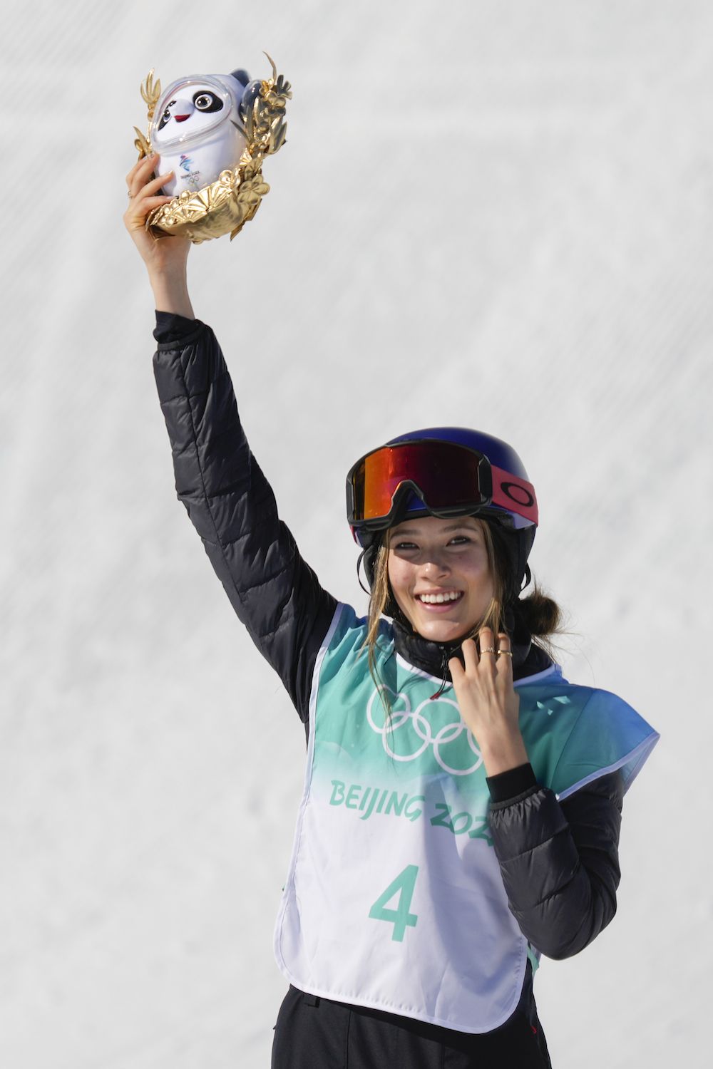 1000x1500 US Born Skier Eileen Gu, Who Won Gold For China At The Olympics, Responds To Netizen Who Asked Why She Can Use Instagram In China