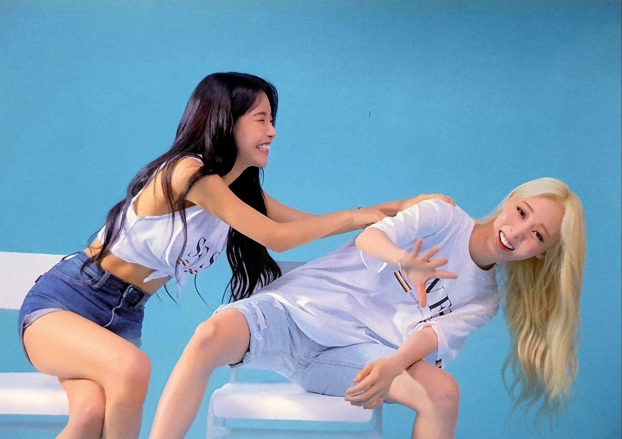 1280x905 a multifandom mess