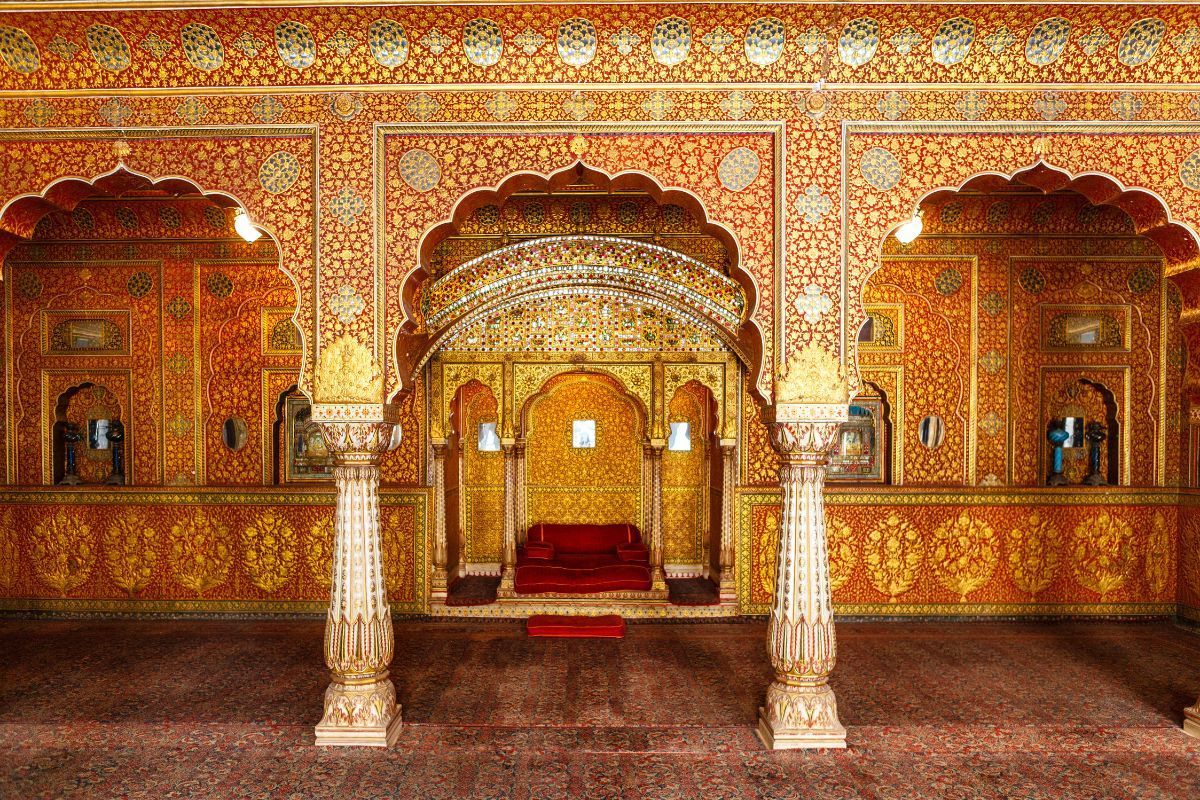1200x800 Throne Room in Lalgarh Palace Rajasthan Royal Wallpaper Mural for Wall®