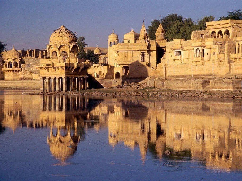 1024x768 Top Forts and Monuments to see in Rajasthan