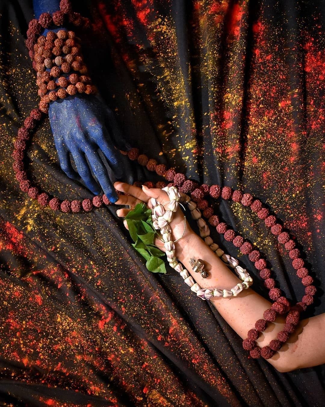 1080x1350 Mahadev Hand Wallpaper