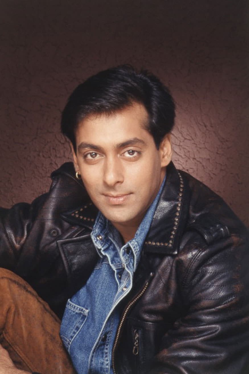 875x1313 Birthday Special: 40 Rare & Unseen Photo of Salman Khan