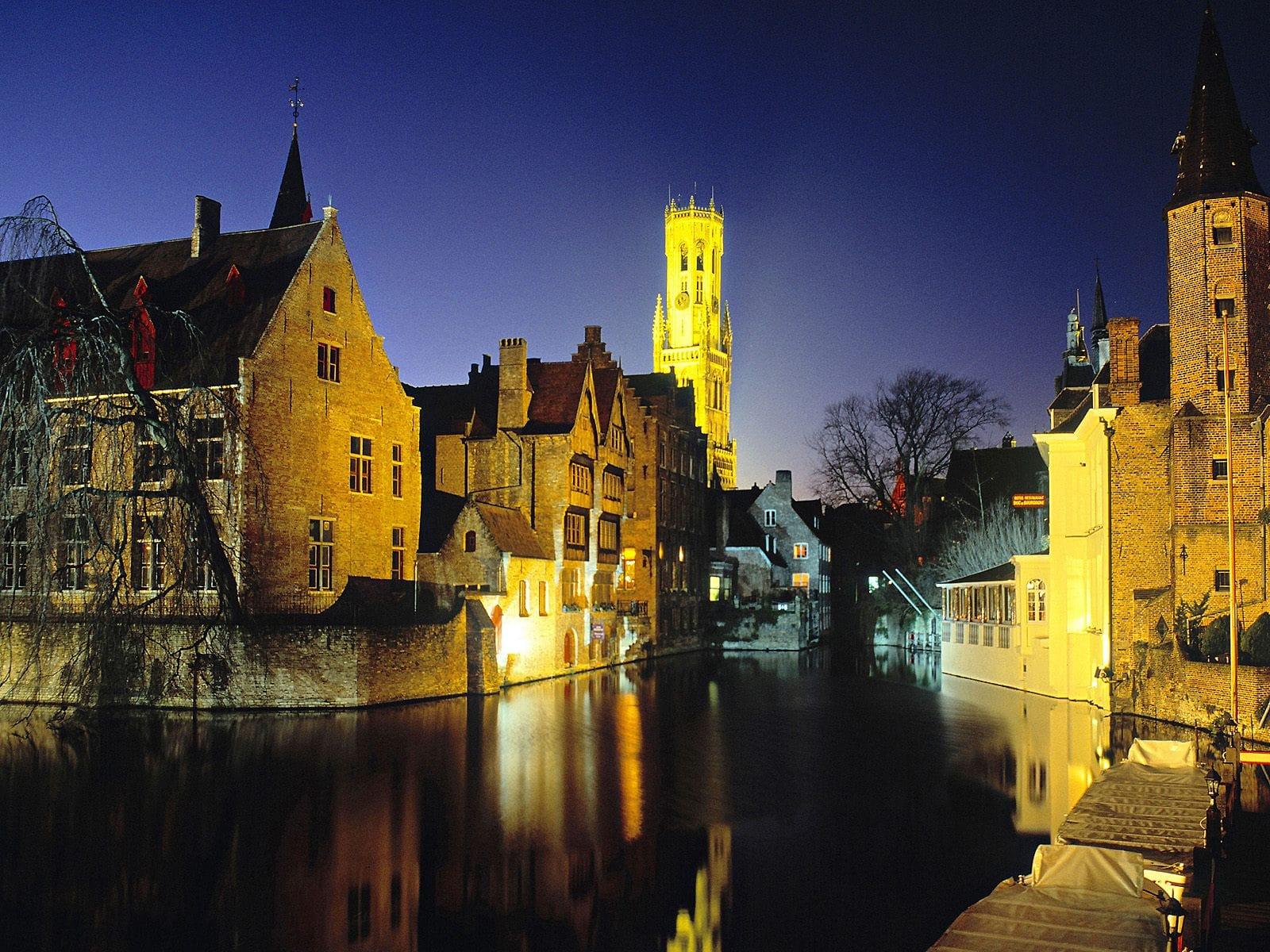 1600x1200 Bruges HD