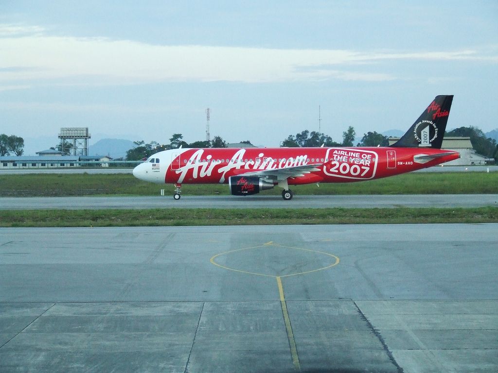 1024x768 AirAsia Airline of the
