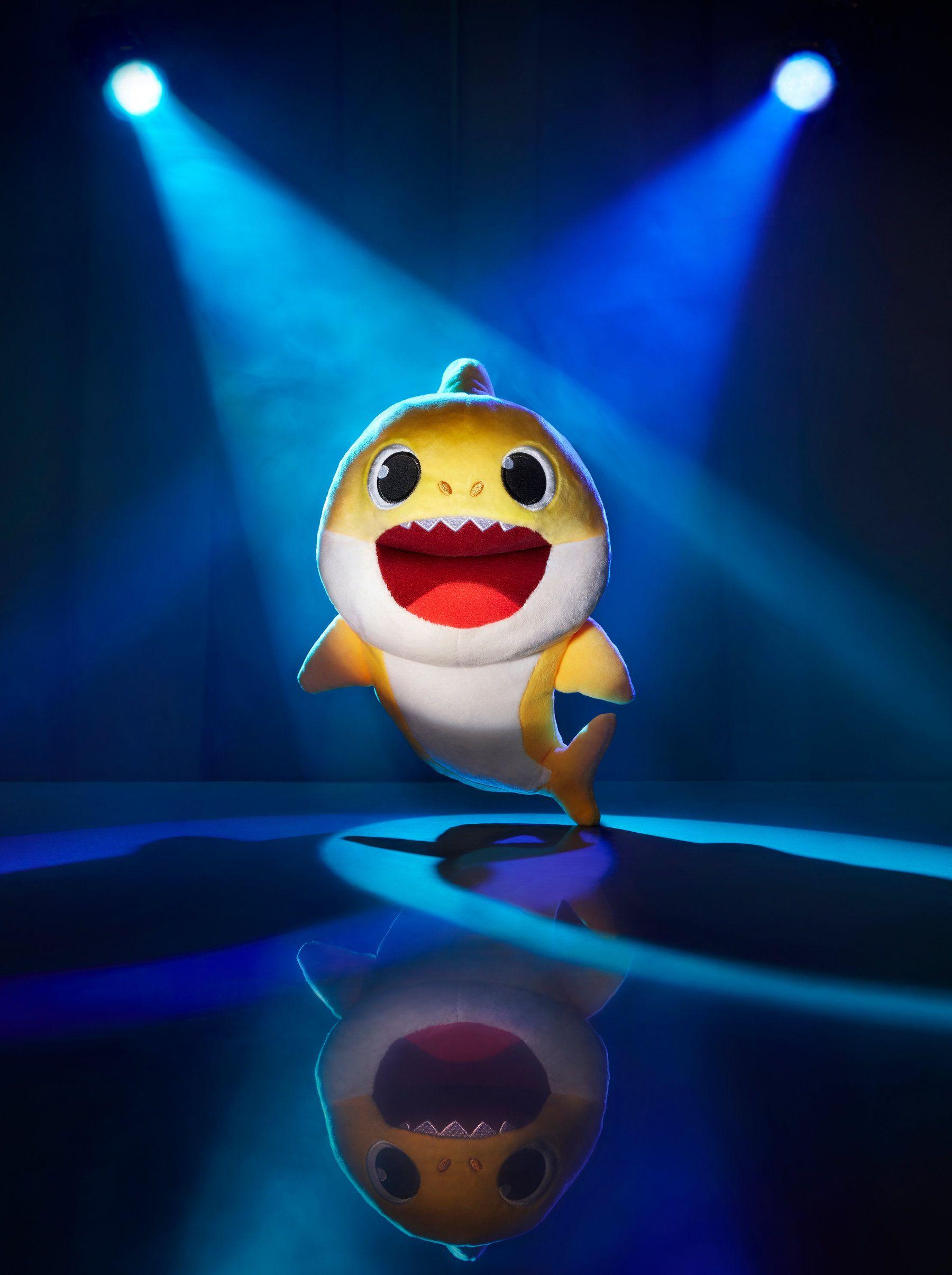 1800x2410 Baby Shark' Smells Money Onstage