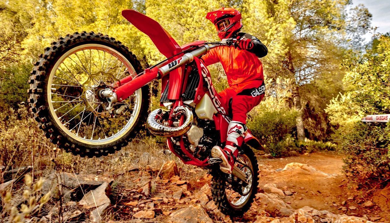 1300x745 FIRST LOOK! 2023 GASGAS EX250 & EX300 TWO STROKE CROSS COUNTRY BIKES Action Magazine