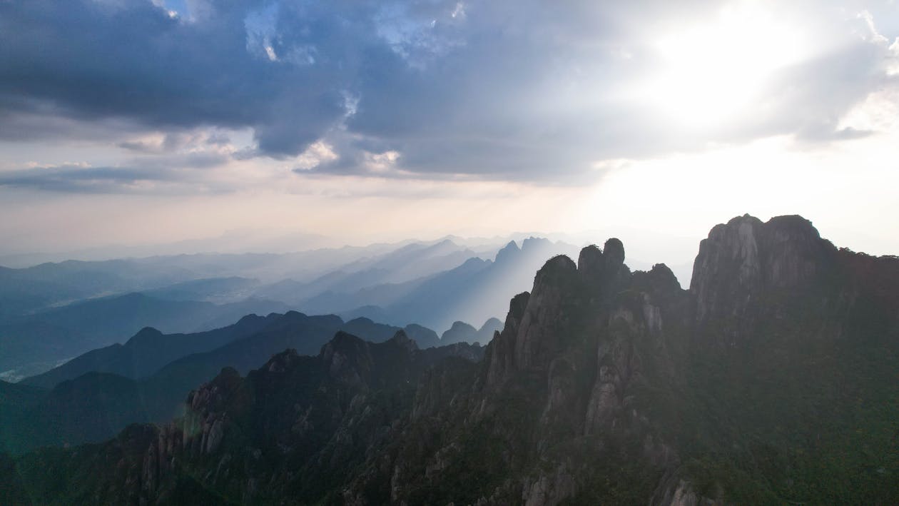 1260x709 Huangshan Mountains in China · Free