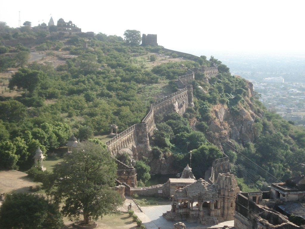 1024x768 chittorgarh fort, Rajasthan. chittorgarh fort