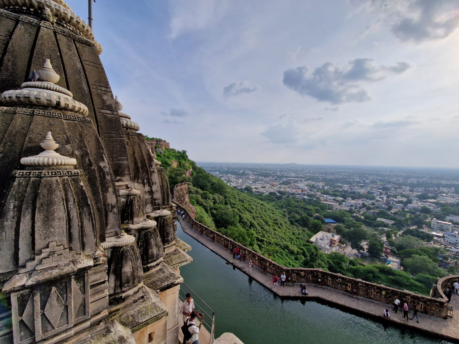 1600x1200 Chittorgarh. It lies on the Berach River, Indian Travellite