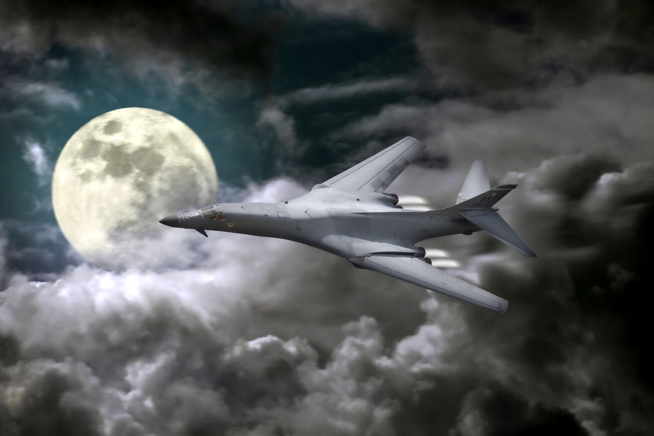 1300x867 Poster B1 Lancer Bomber Moon