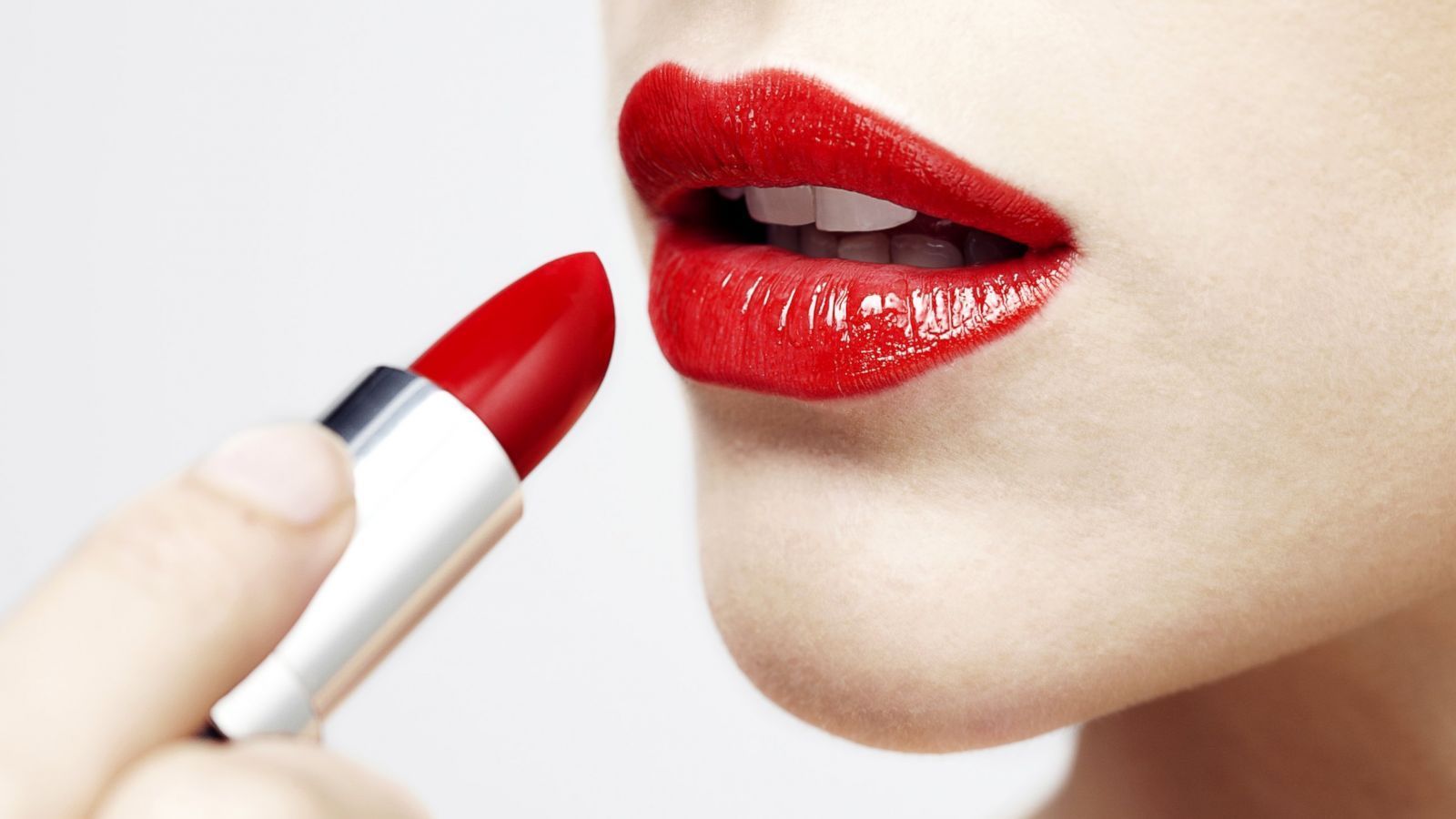 1600x900 Yahoo Your Day: How To Choose The Right Red Hot Lipstick