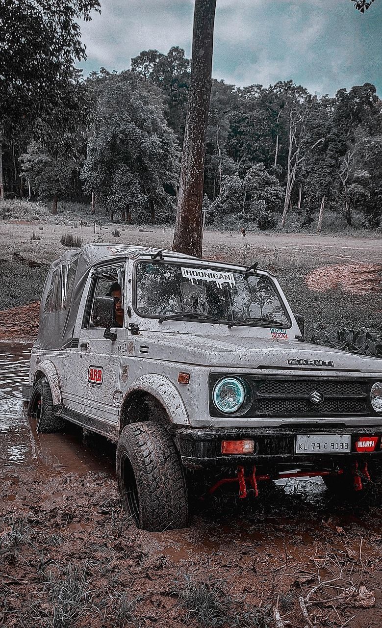 779x1280 Off Road Vehicle Gypsy Mud