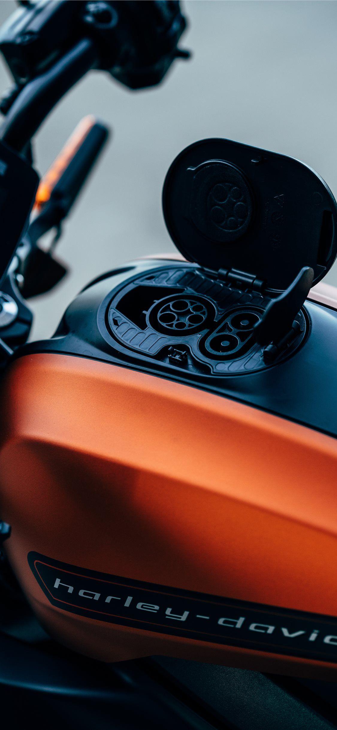 1125x2436 mô tô Harley Davidson màu cam và đen Hình nền iPhone X