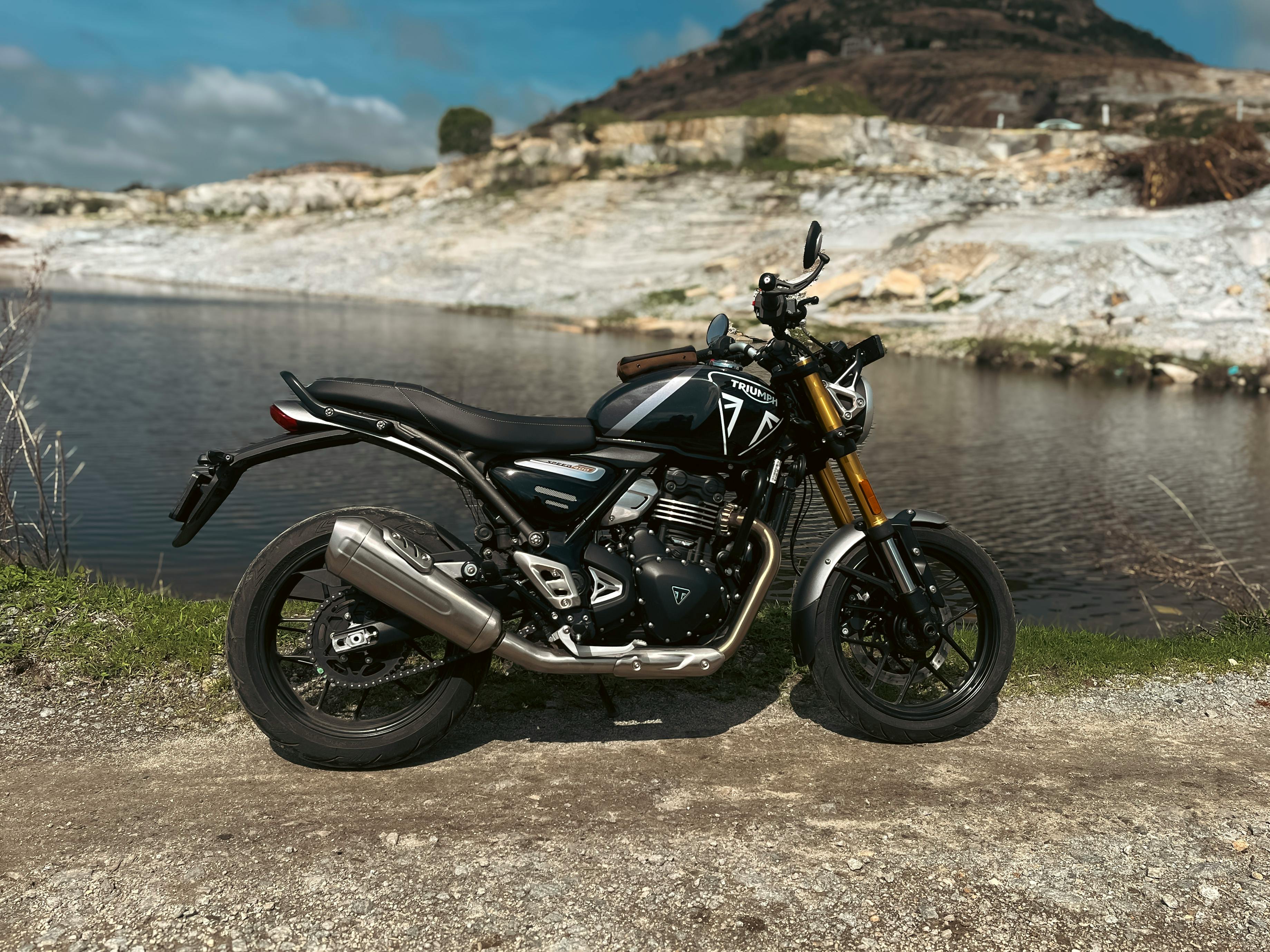 3678x2758 Triumph Speed 400 · Free