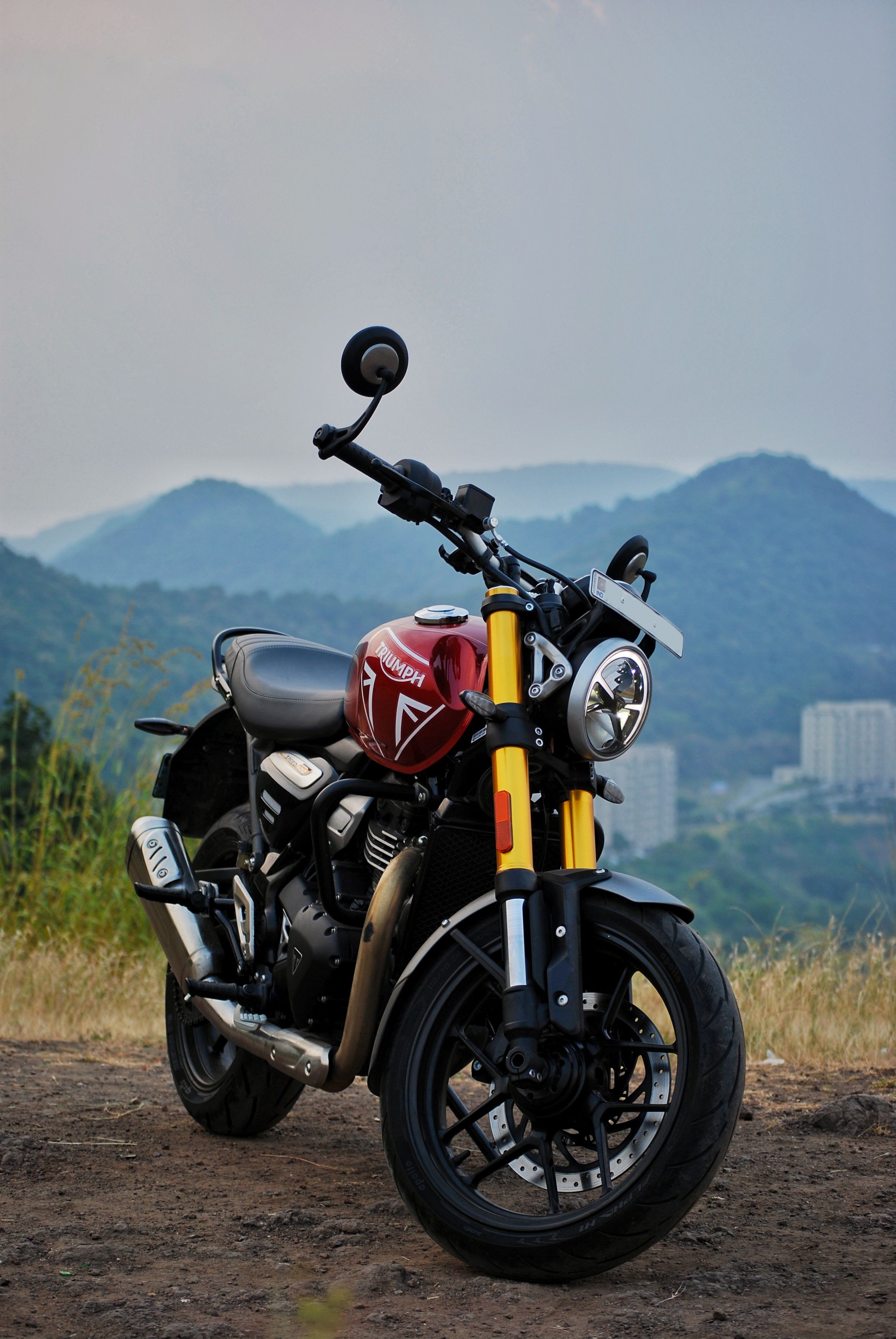2592x3872 Took some pics of my Triumph Speed 400