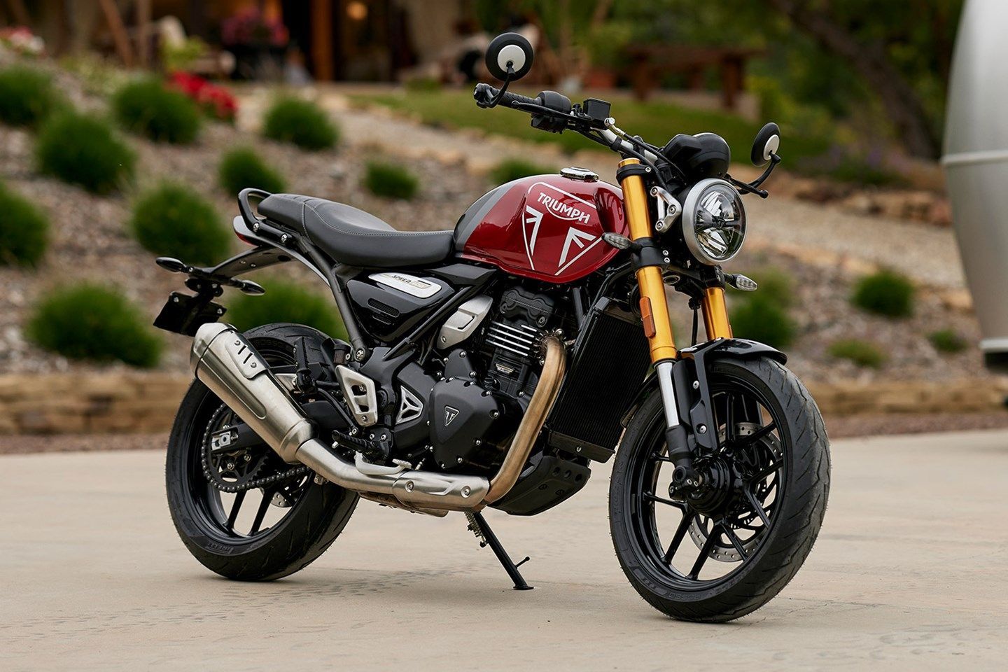1440x960 Triumph Scrambler 400 Wallpaper