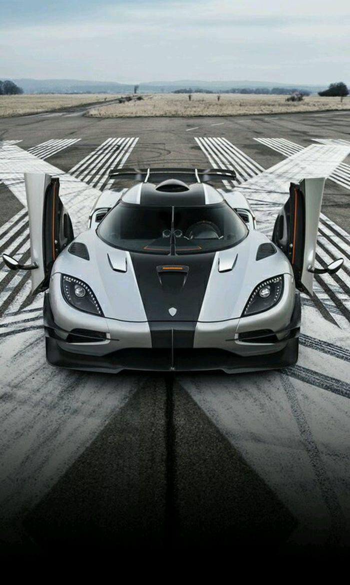 700x1167 Koenigsegg One:1 phone wallpaper