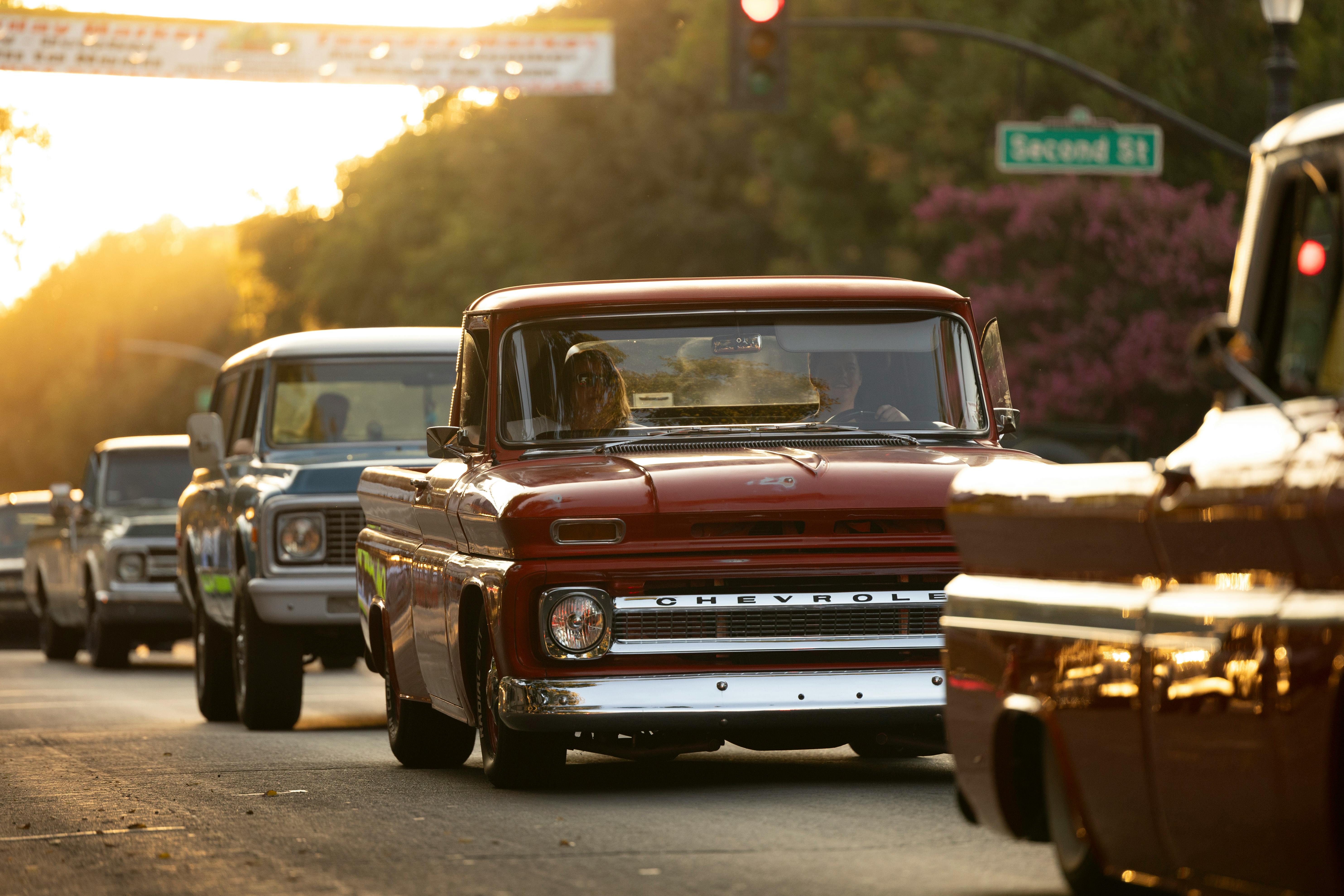 5935x3957 Vintage Pick Up Truck · Free