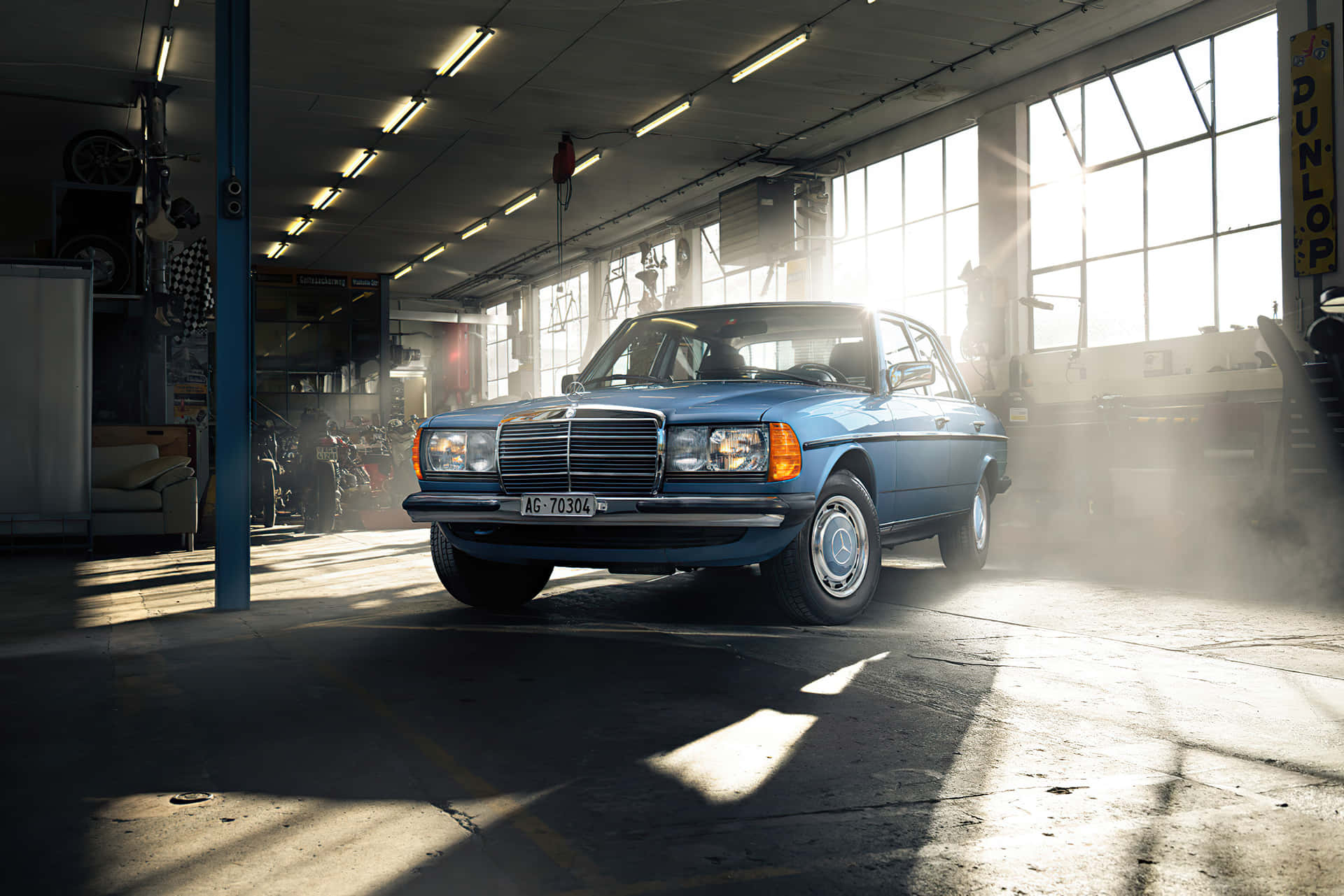 1920x1281 Classic Mercedes Wallpaper